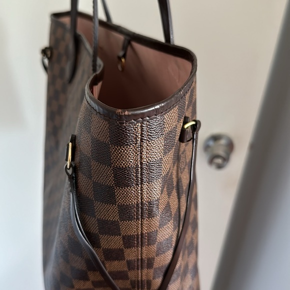 Louis Vuitton MM Neverfull - Picture 7 of 13